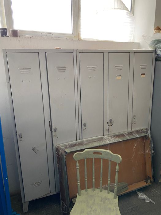 Метални шкафове - гардероби за съблекалня или каса за оръжие