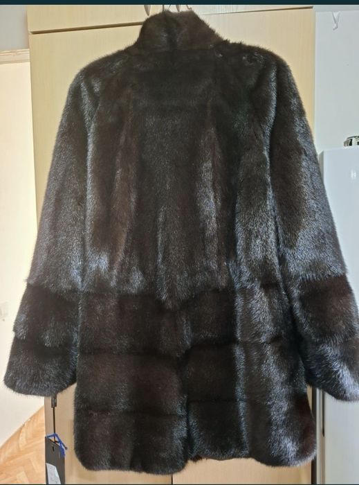 Продам норковую шубу