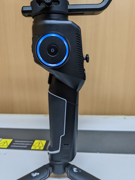 Стедикам Moza AirCross 2