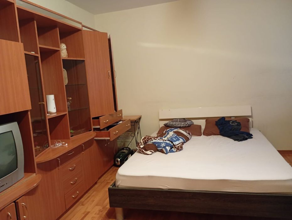 Închiriez apartament cu o camera