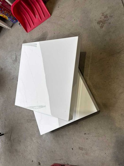 Кафе маса с въртящ се плот – 75×75 см