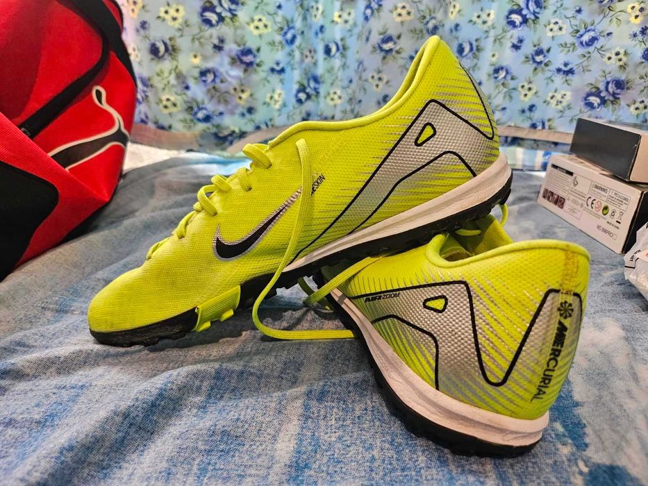 Продавам стоуношки на NIKE огринални