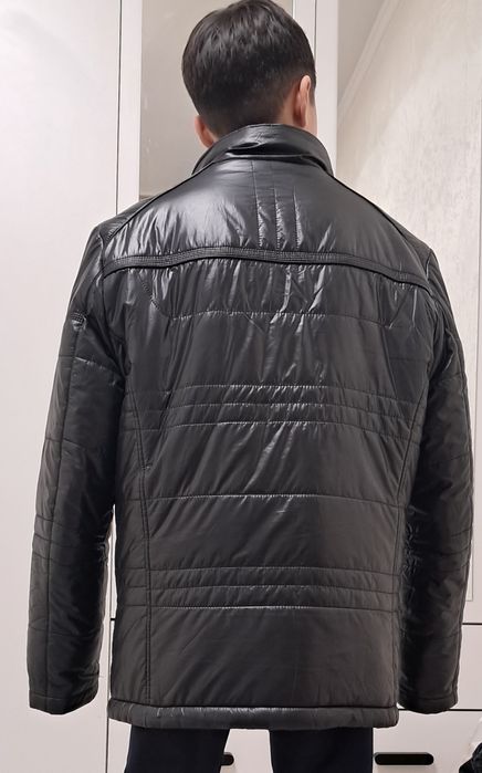 Зимни куртка сатылады