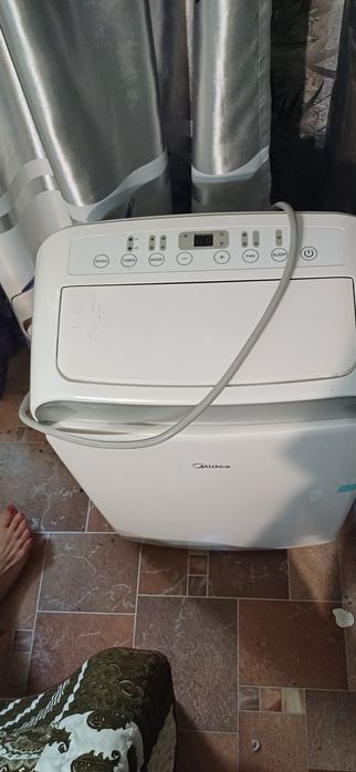 Продаю кондиционер напольный