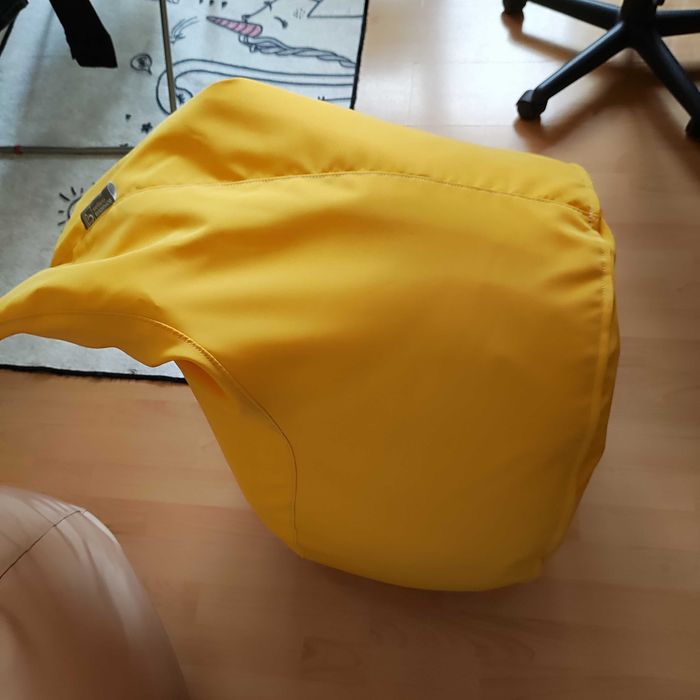 Пуф-неупотребяван