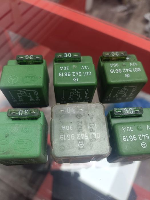 Реле бензонасоса Мерседес