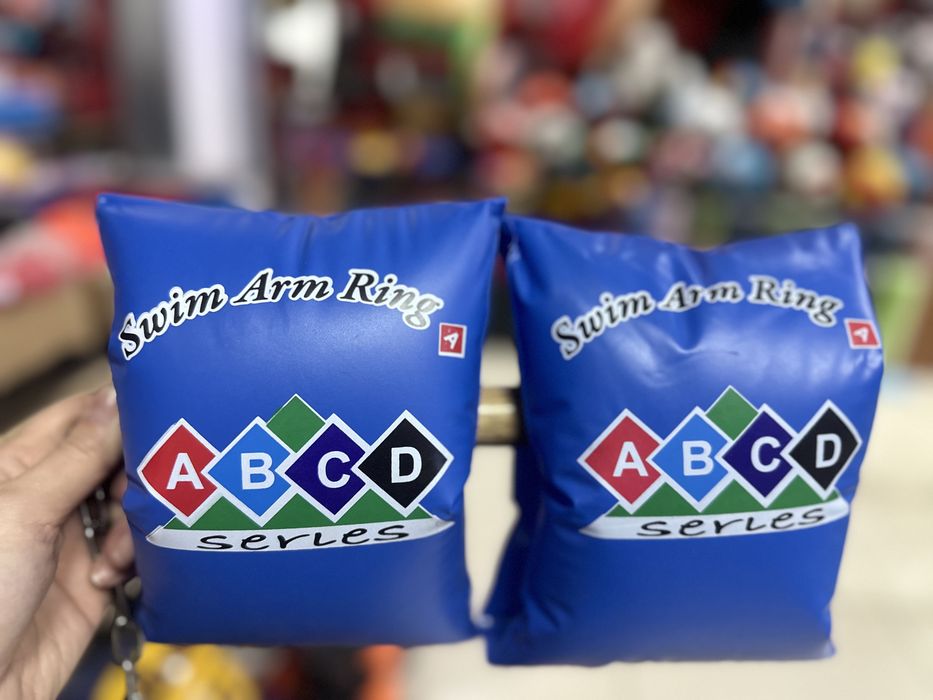Бассейны, жилеты, нарукавники, круги