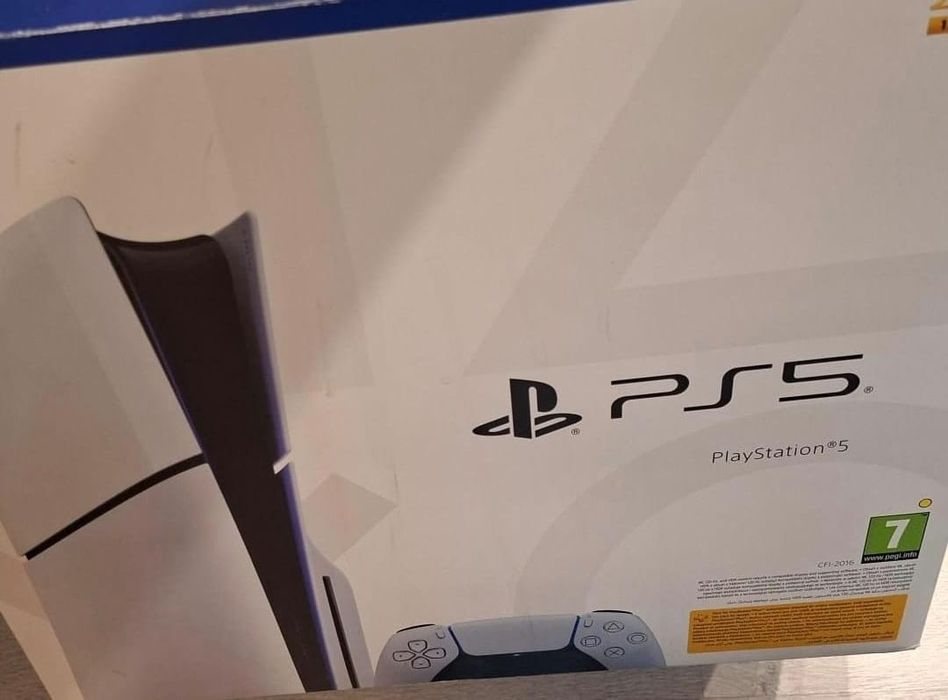 Продаю PS 5 Slim 1TB
