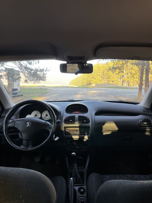Peugeot 206 2004г