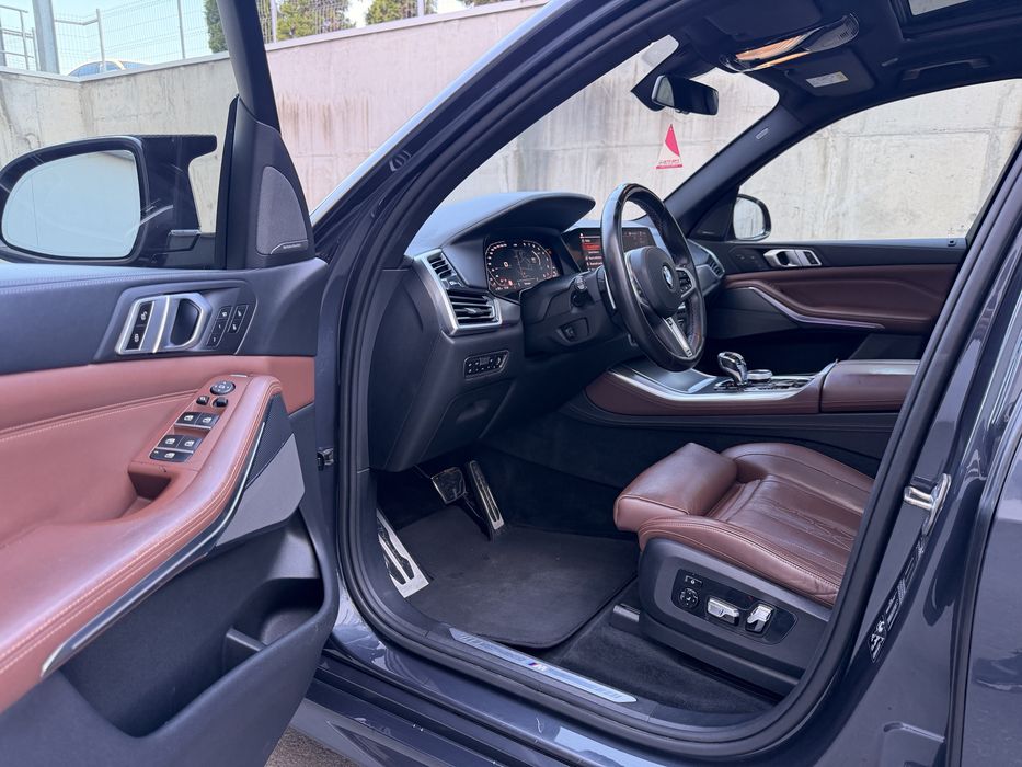 BMW X5 Pachet M Performance/Sky Lounge/Soft close/Head-up/Distronic/