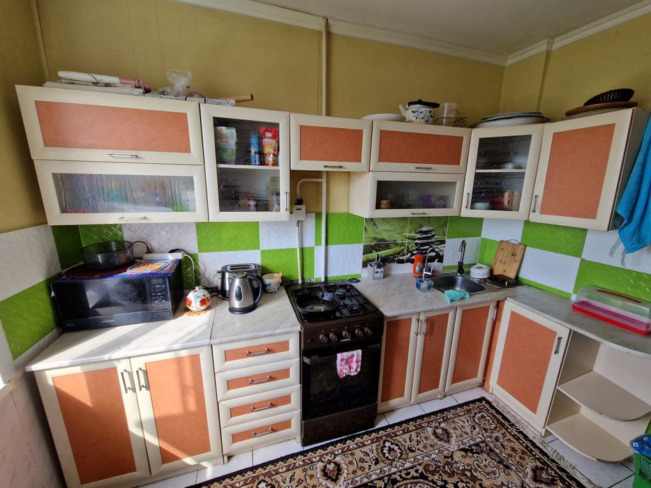 Продаю б/у гарнитур