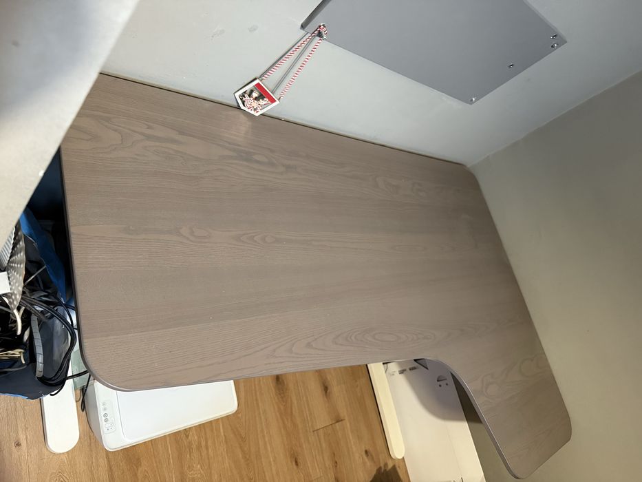 Birou de colt BEKANT