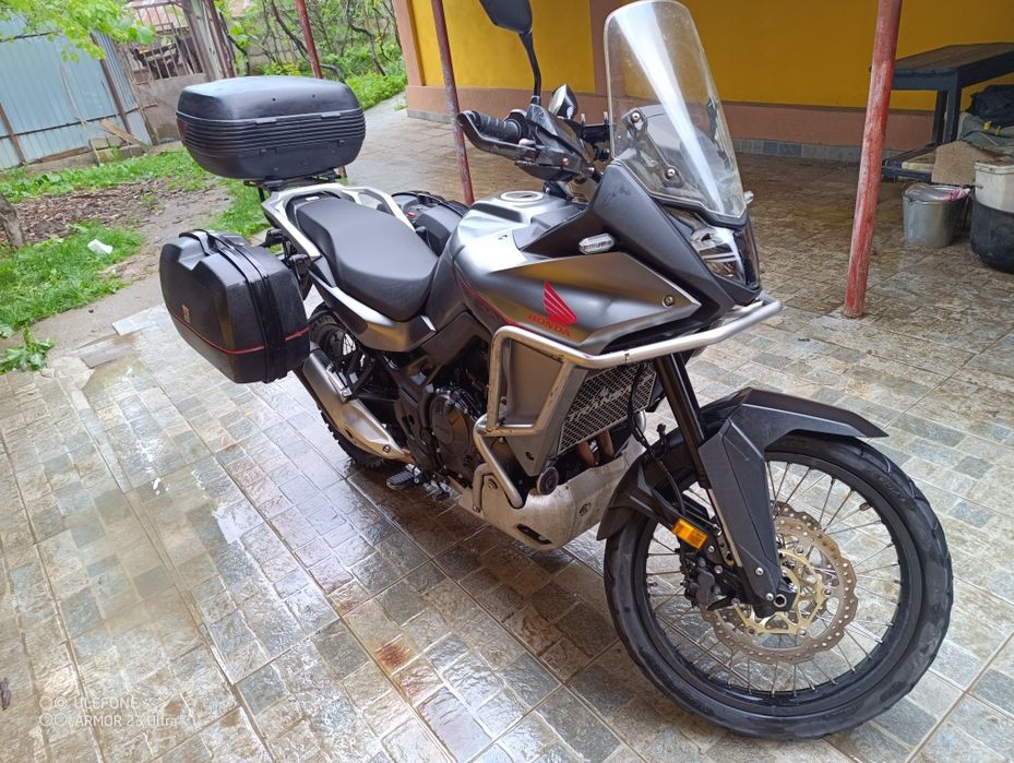 Honda Trasalp 750 anul 2023, 17000 km, manuală
