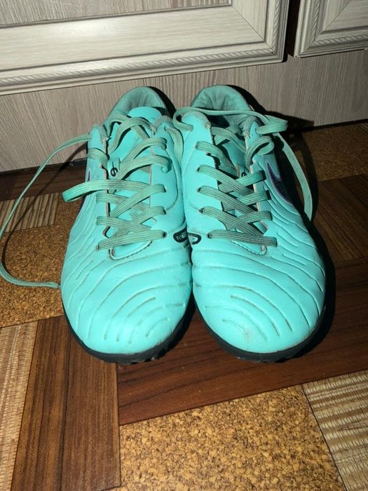 Сороконожки найк темпо