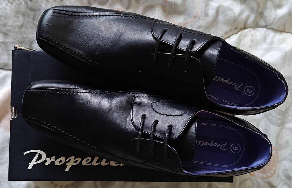 Нови Официални черни кожени обувки марка Propeller от Англия, номер 43