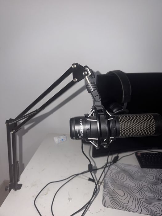 Микрафон HyperX QuadCast S