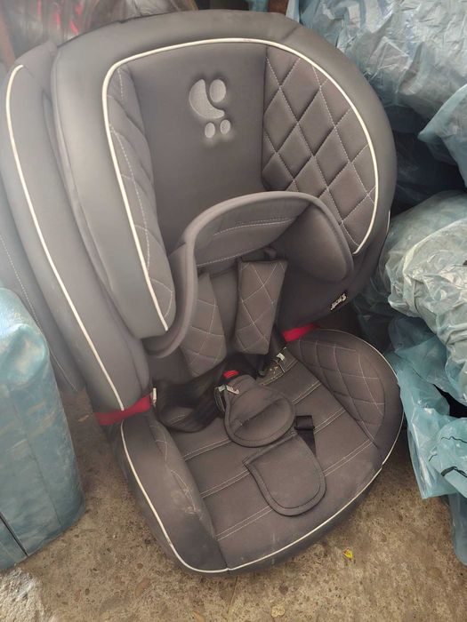 Детски седалки за автомобил / кола със iso fix isofix исофих като цената е за бройка - имам 3 налични понеже децата пораснаха.
