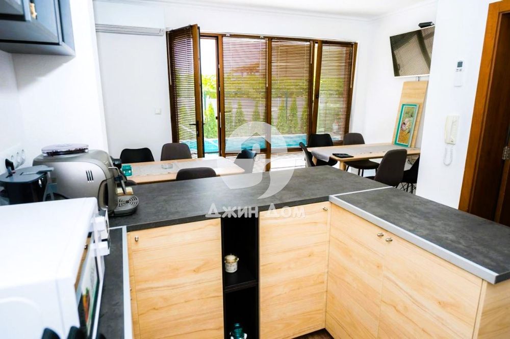 Продава се Къща в Созопол - 333 кв.м за 1682 €/кв.м - Снимка #4