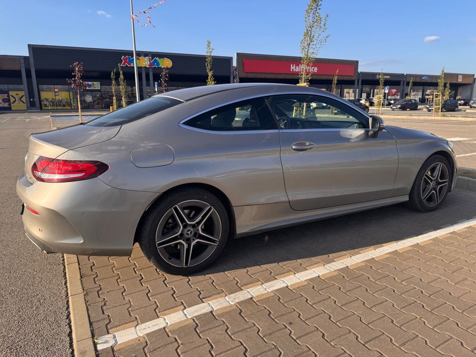 Mercedes-Benz C200 2018 4 matic 9gtronic