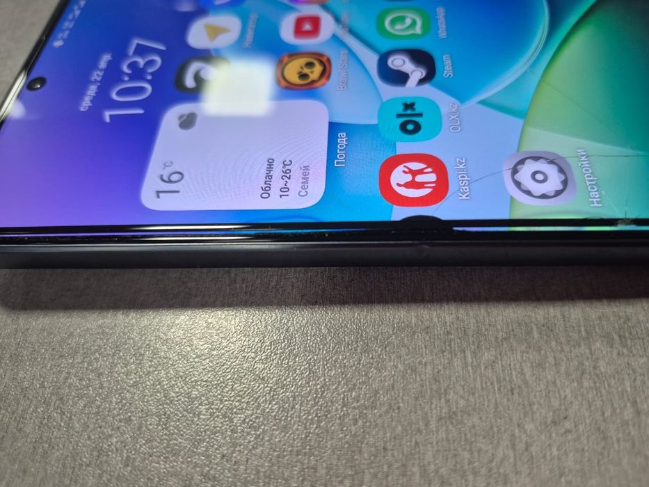 Продам смартфон iqoo