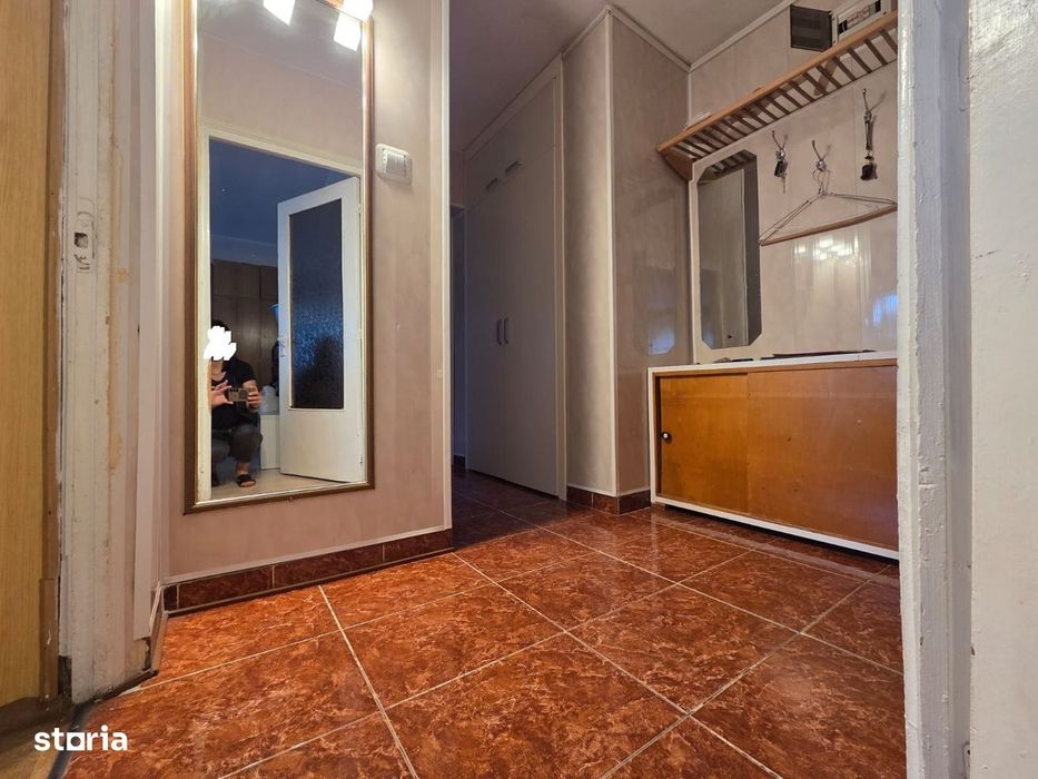 Apartament 2 camere, 53mp, Etajul.1,   Cartier E3, 1990