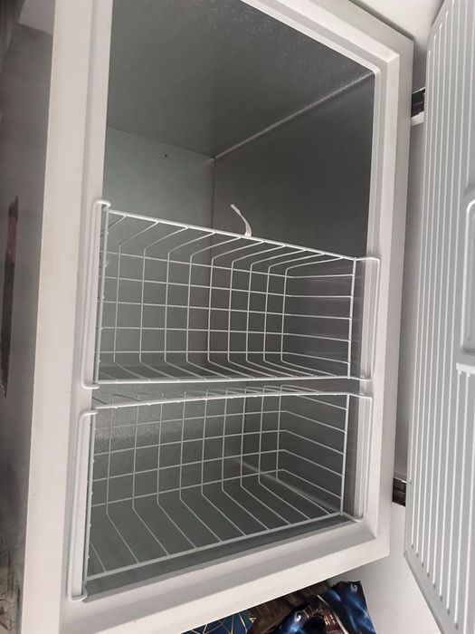 Срочно продам морозильную камеру