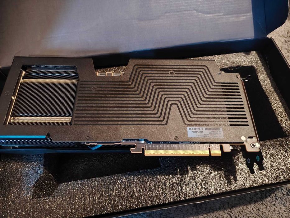 Видео Карта XFX Swift RX 9070XT Triple Fan Gaming Edition 16GB