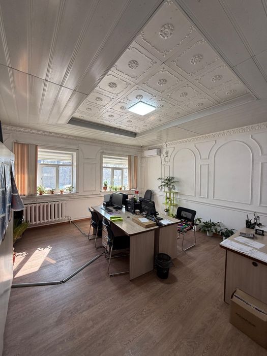 Здание 300кв в центре города