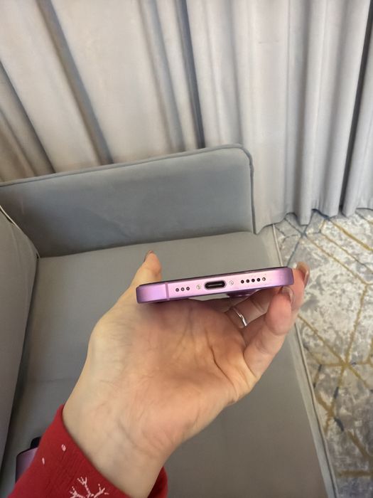 Айфон 16 про отличном состояний