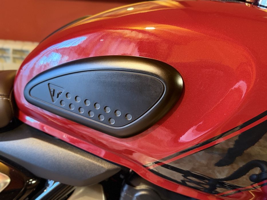 TRIUMPH SCRAMBLER 400X 2024 - 2500 Km - Ca noua , full accesorii