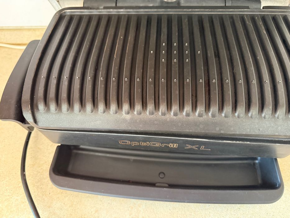 Vând optigrill perfect functional+ tava pentru copt