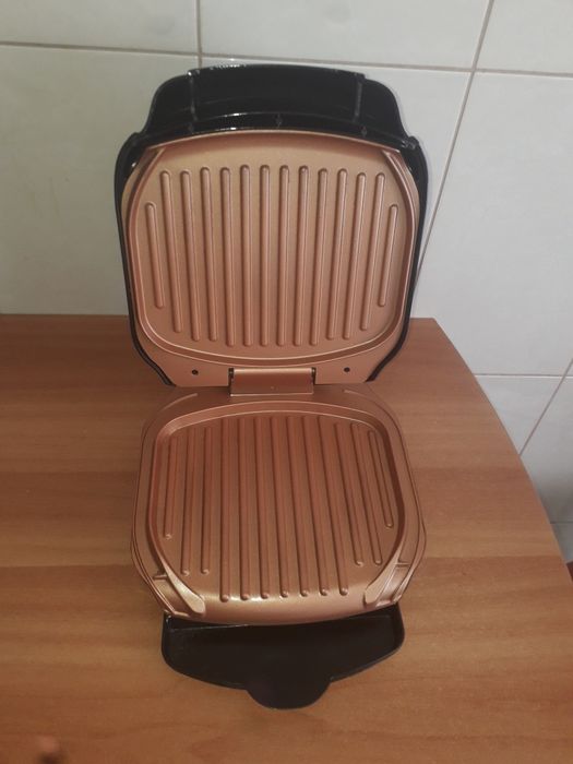 Aparat pentru sendvis si friptura