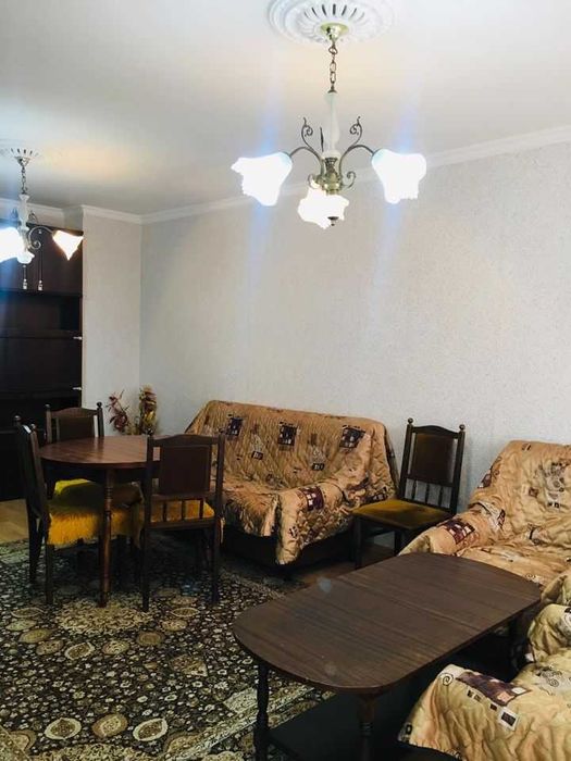 Дава се под наем Тристаен апартамент в Бургас, Възраждане - 90 кв.м за 357 € - Снимка #2