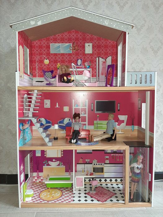 Кукольный домик для девочки