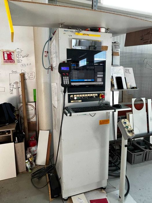 CNC cu 5 axe fabricatie 2015