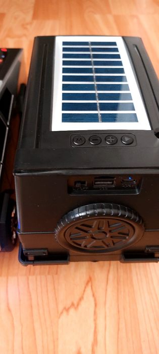 Radio , Bluetooth, stik, display
