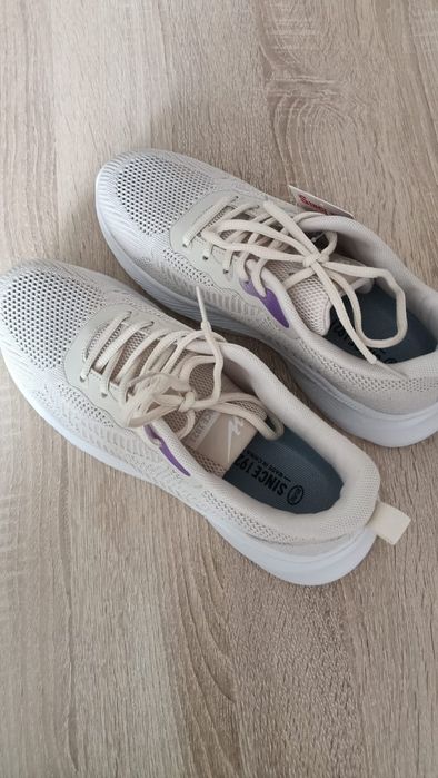 Летние кроссовки