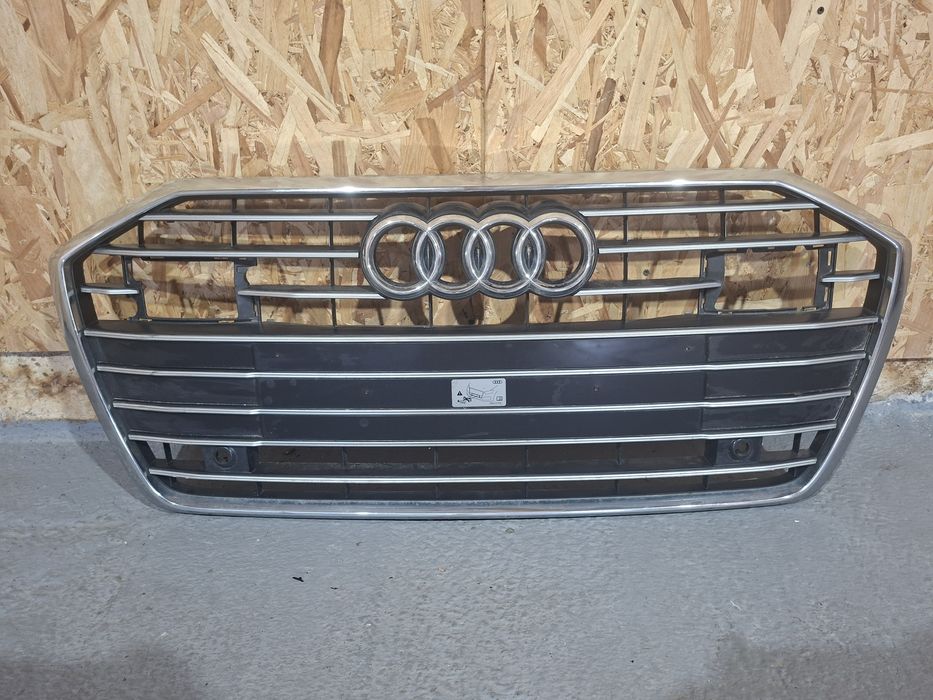 Grila Radiator Audi A6 S6 C8 cu mic defect