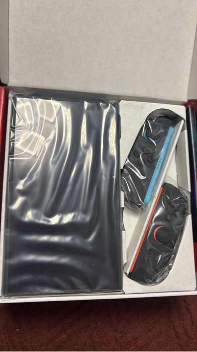 Vand nitendo switch 2 nou cu jocul Mario