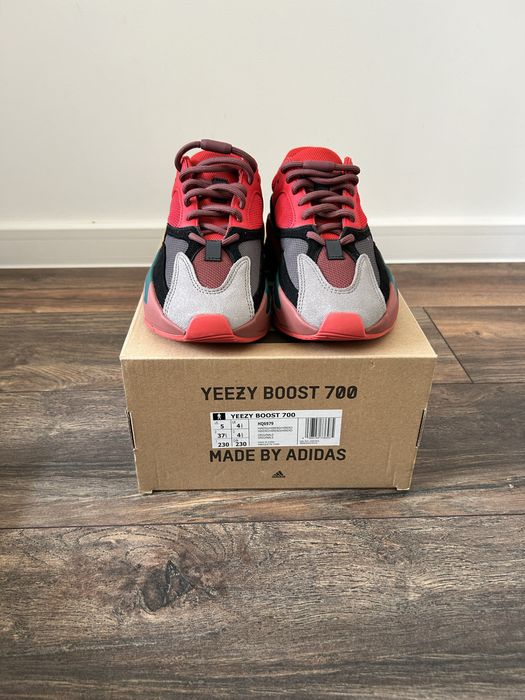 Adidas Yeezy 700 Boost HI-RES RED  37 1/3