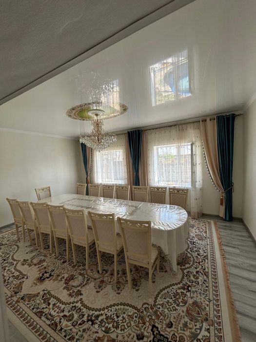 Срочно продам стол со стульями