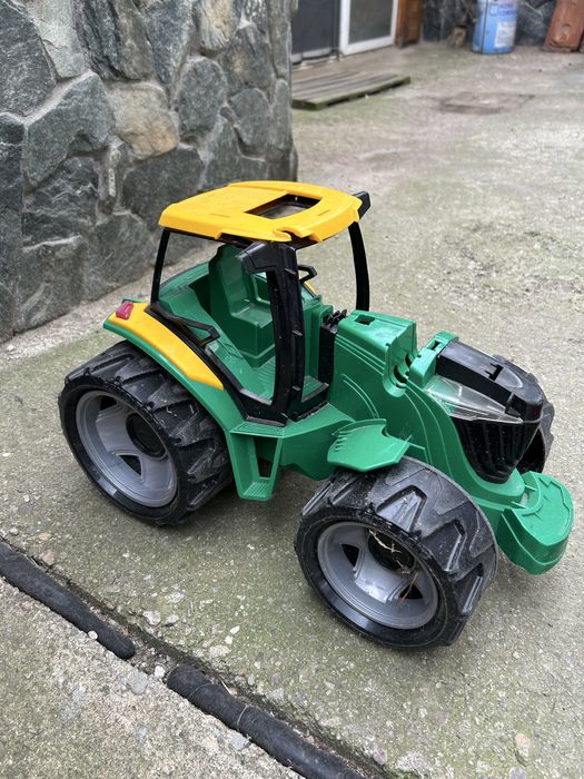 Голями играчки в изправност