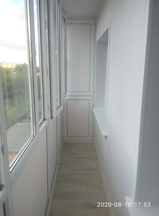 Пластиковые окна и балкон