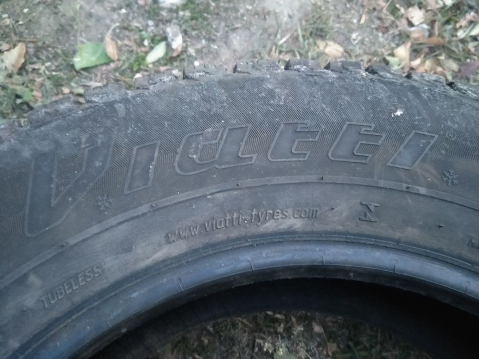 Продам комплект резины