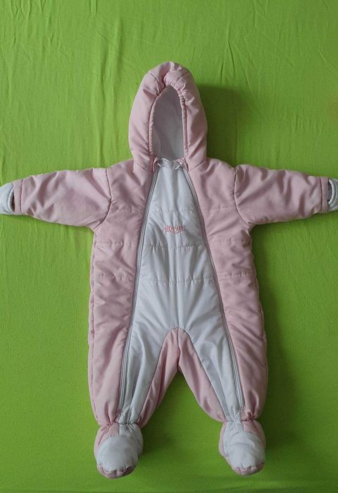 Два Космонавта  за момиченце  74-80 размер