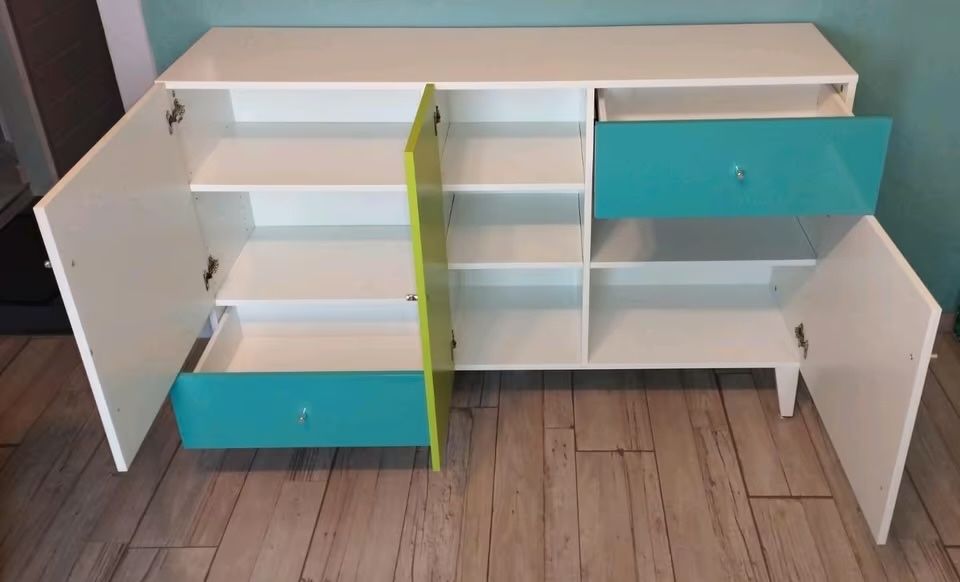 Comoda ikea bygge pt haine tv etc.