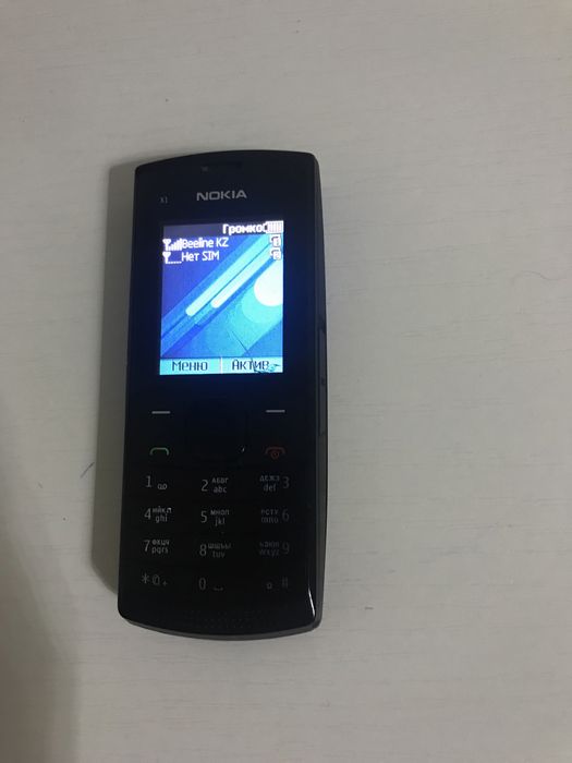 Продам Nokia X1 в хорошем состоянии
