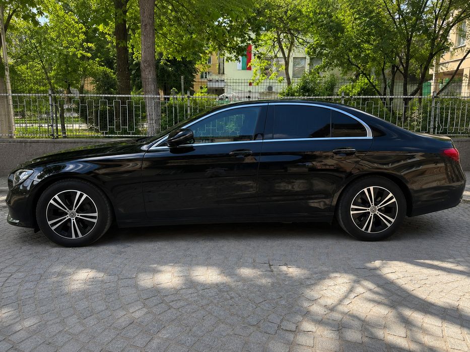 Mercedes E200 2022 г
