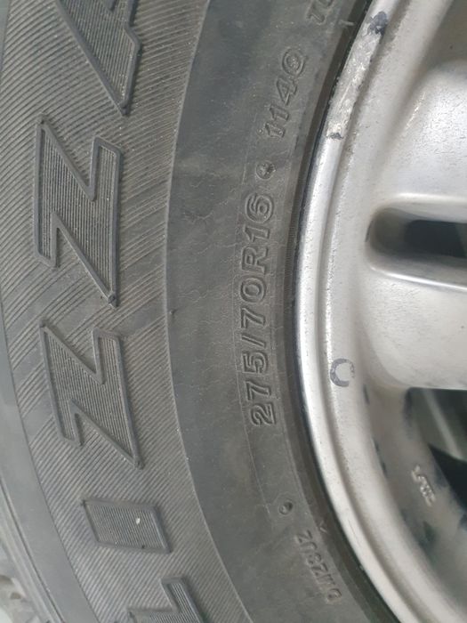 Продам запаску от лексуса .