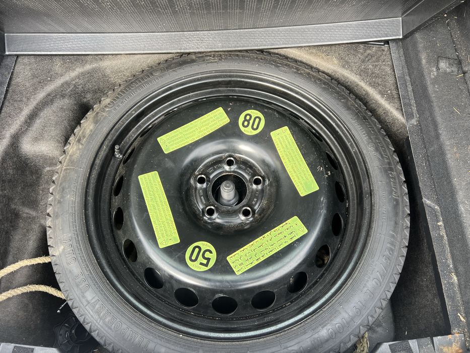 AUDI A4 B8,5 2,0TDI 140к.с 2012г НАЧАСТИ